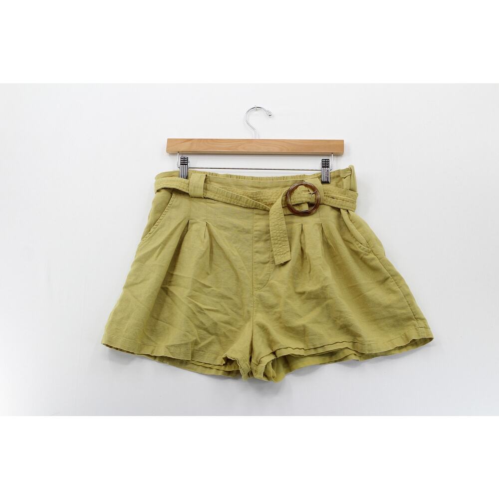 American Eagle green shorts with belt womens large‎ boho chic bohemian casual